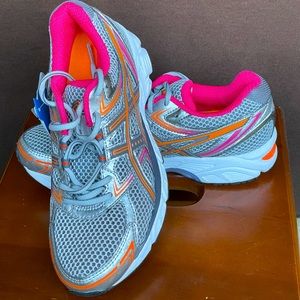 6 1/2 ASICS Gel Women’s Running Shoes